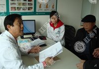 肛门瘙痒：肛周皮肤挠抓破溃